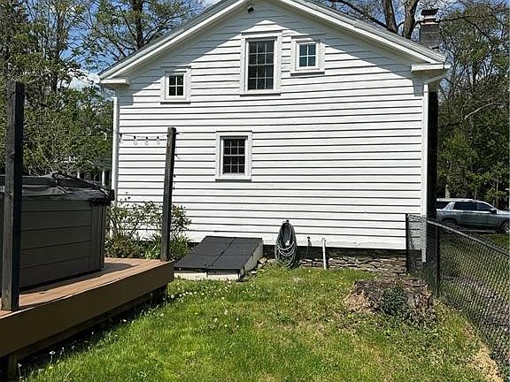 5th image of 30 Maple St