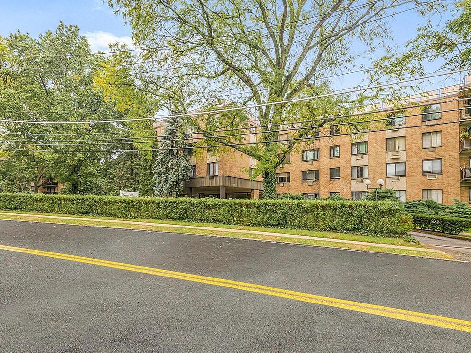1st image of 1101 Midland Avenue #129