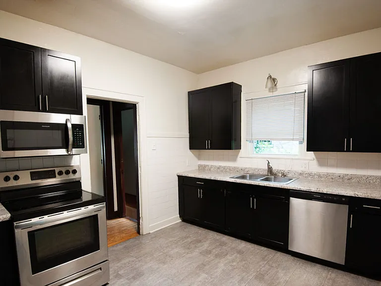706 N Washington St — Photo 25