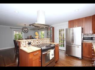 320 Hamilton Ave, Stamford, CT 06902