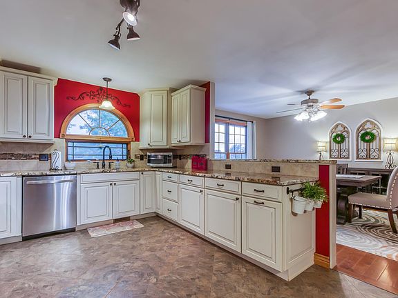 4th image of 2616 Softwood Dr
