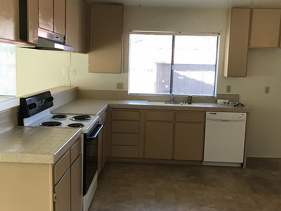 4th image of 8416 Dalmeny Way