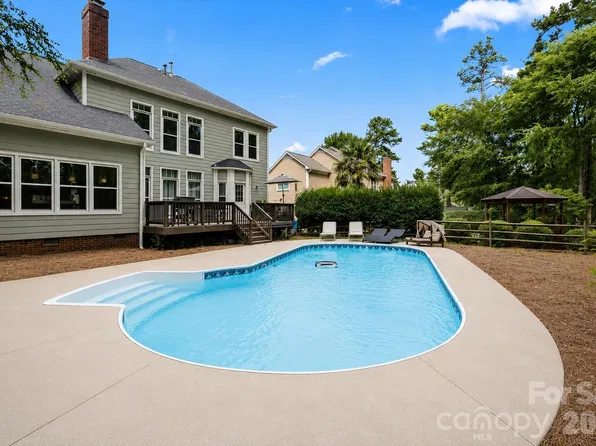 4519 Crownvista Dr, Charlotte, NC 28269