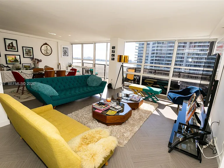 600 NE 36th St #3 — Photo 7