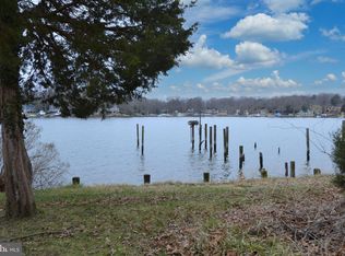 546 Grays Creek Rd, Pasadena, MD 21122