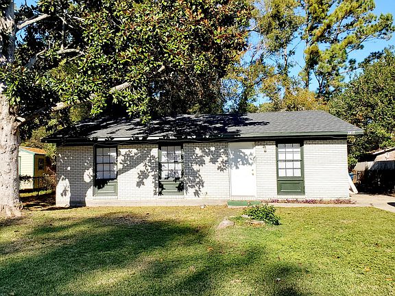 3rd image of 2819 College Park Dr