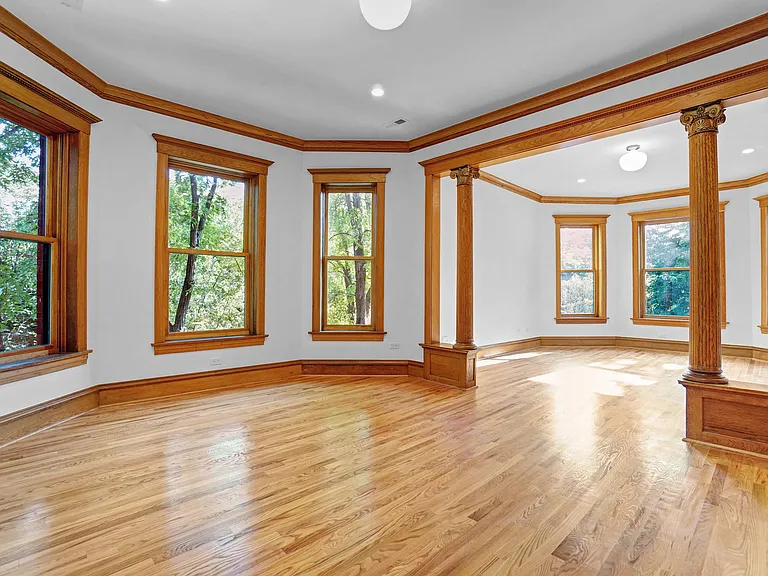 1233 N Hoyne Ave #2 — Photo 14