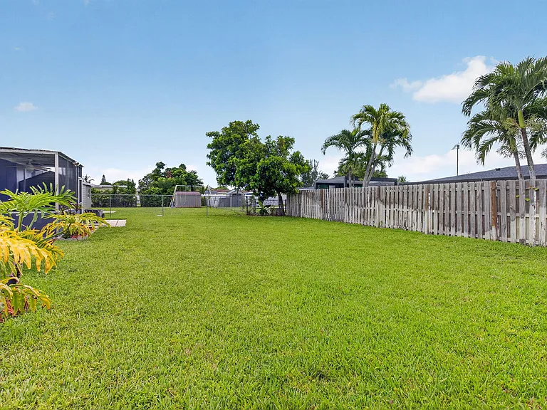 4599 Betelnut St — Photo 27