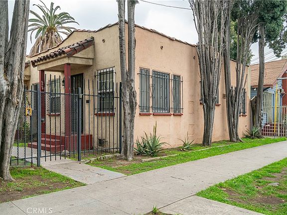 3rd image of 2626 Idell St