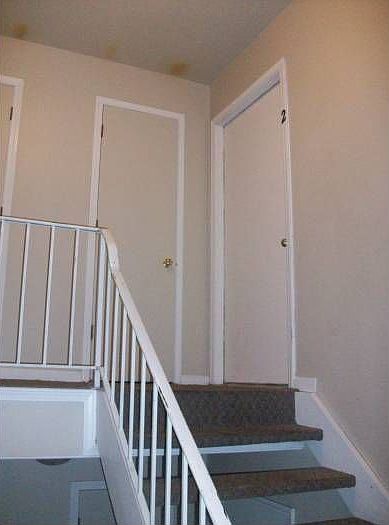 Hallway entry w/ storage
