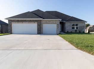 4426 E Larkwood Dr, Springfield, MO 65802