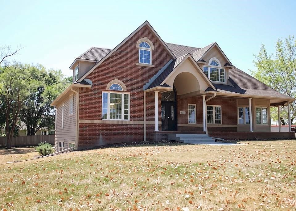 1st image of 15425 W Grassmere Ln