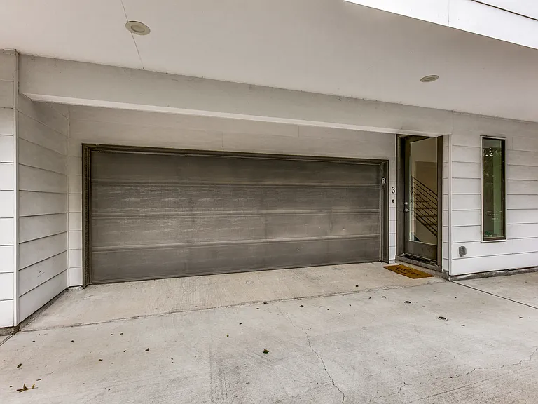 1839 Summit Ave #3 — Photo 3