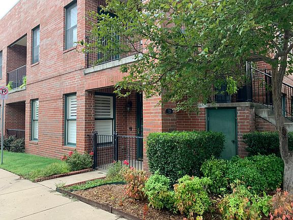 First floor townhouse. Steel frame, concrete floor in above unit with almost no sound or vibration transmitted from upstairs unit. Separate wall (do not share wall) with neighboring unit so noise from the neighbor is never an issue.