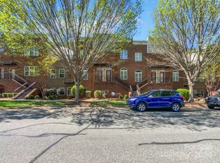 223 Harbour Place Dr, Davidson, NC 28036