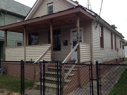 1st image of 3167 W 56th St
