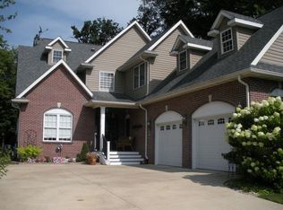 121 Chanticleer Ln SE, Poplar Grove, IL 61065