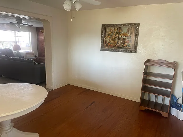 501 Frances Ter #D — Photo 9