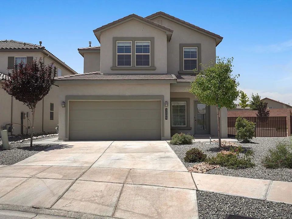 3205 Tazanita Loop SE