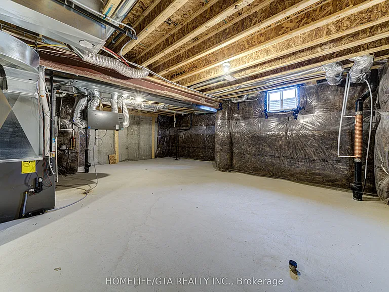 168 Union Blvd — Photo 23