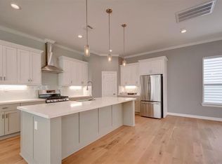 5528 Larkin St #A, Houston, TX 77007