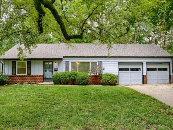 7566 Norwood St, Prairie Village, KS 66208