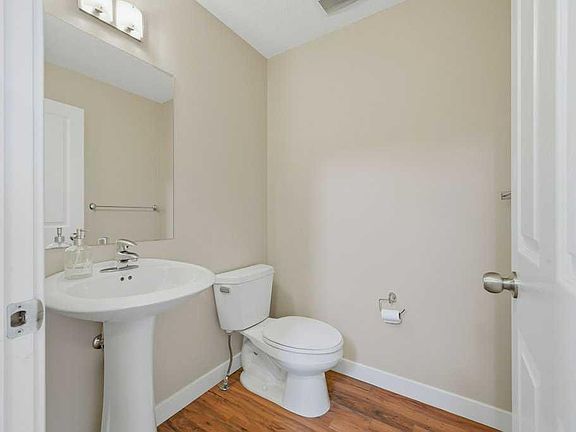 5th image of 98 N Elgin Meadows Cir SE