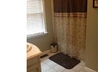 12 Linden St, Mickleton, NJ 08056