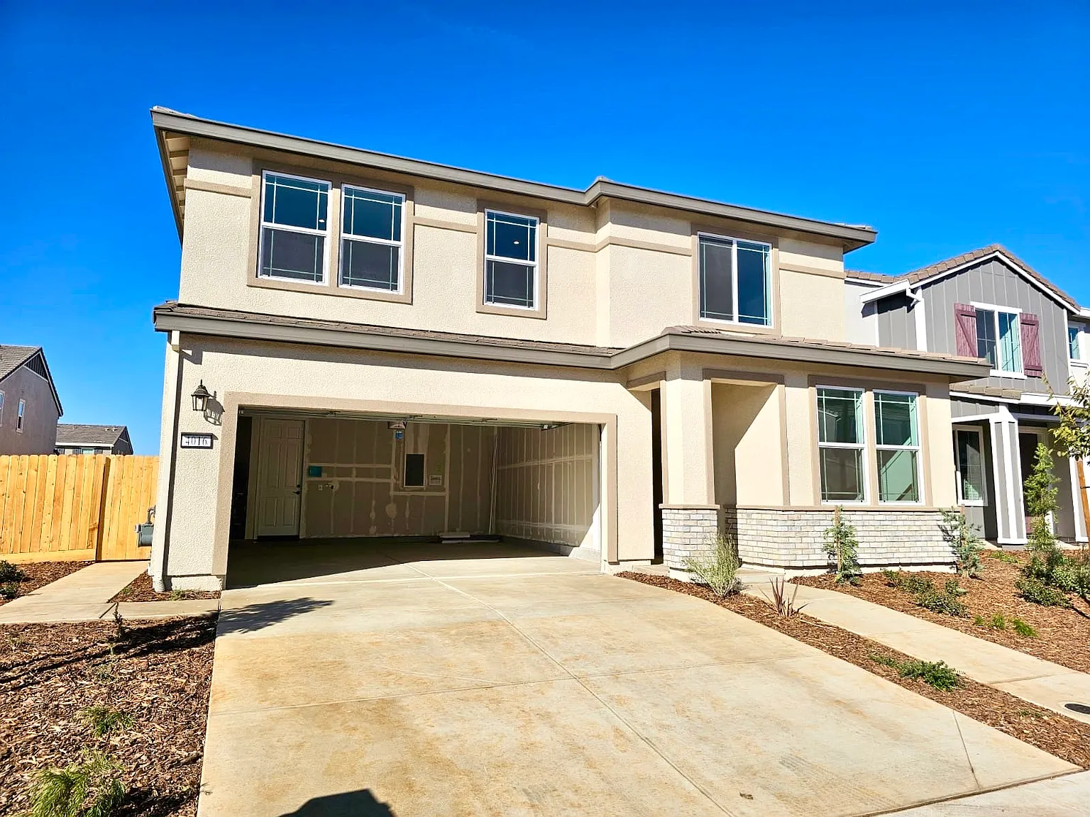 4016 Trento Way photo 1