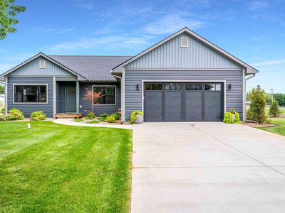 4026 Center Farm Ln, Traverse City, MI, 49685