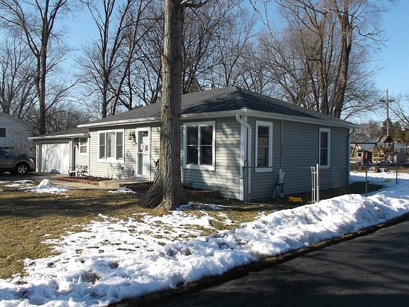2nd image of 512 Maplewood Dr