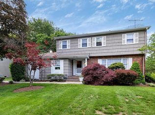 23 Christopher Dr, New City, NY 10956