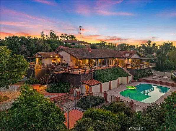 14560 Viewcrest Dr, Riverside, CA 92504