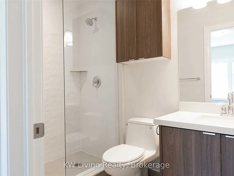 64 Overton Cres #4 — Photo 5