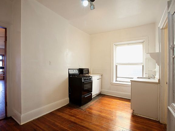 3rd image of 275 Clinton Ave APT 4-4