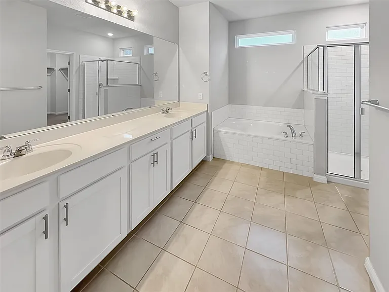 1916 Blue River Dr — Photo 25