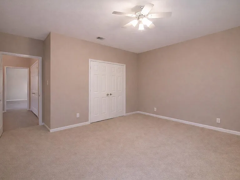 418 Price Dr — Photo 15