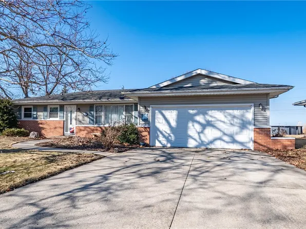 205 Rayjon Dr, Oreana, IL 62554