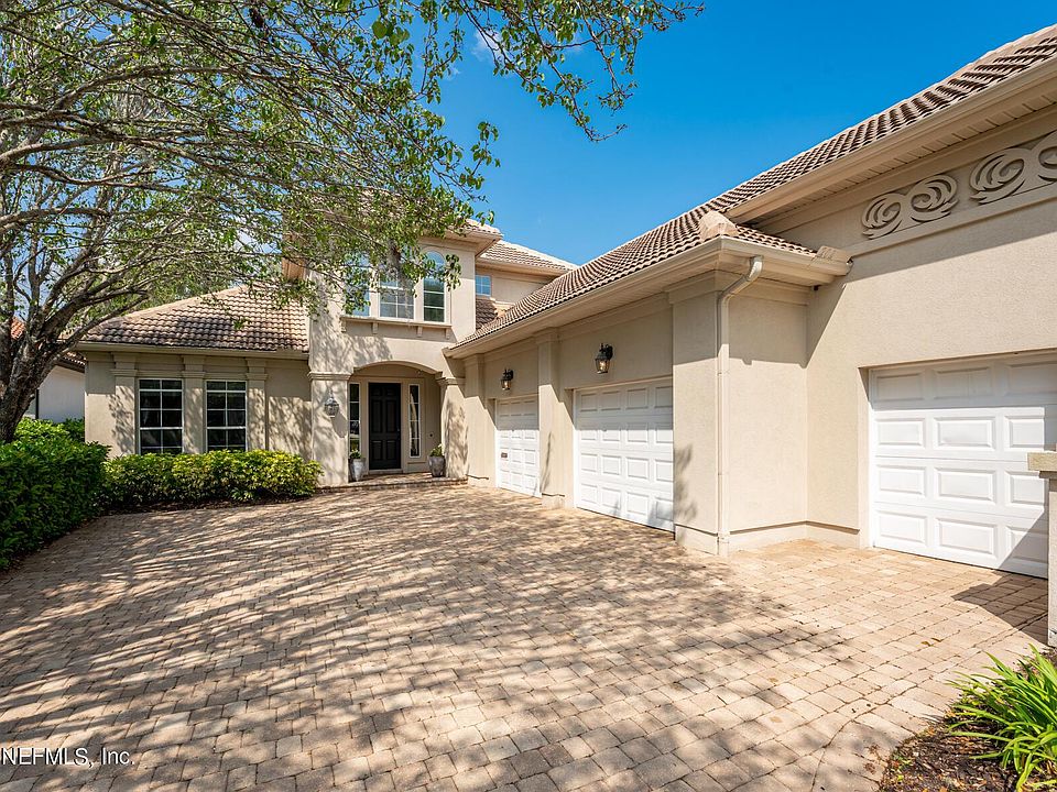 1st image of 208 Cannon Ct E