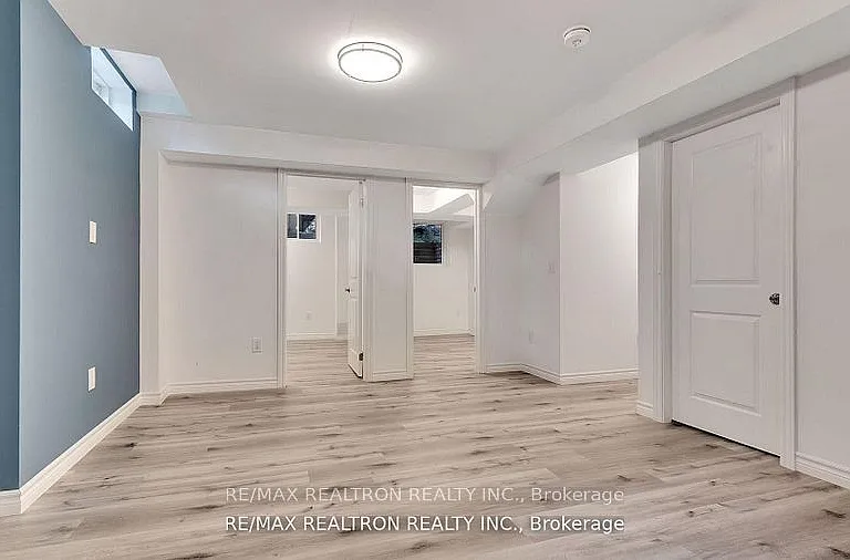 4 Oceanpearl Cres — Photo 6