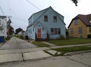 1114 Walton Ave, Racine, WI 53402