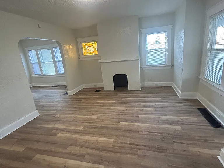 1603 Manette Pl — Photo 4