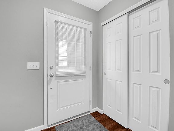 2nd image of 5997 Canyon Creek Dr #301