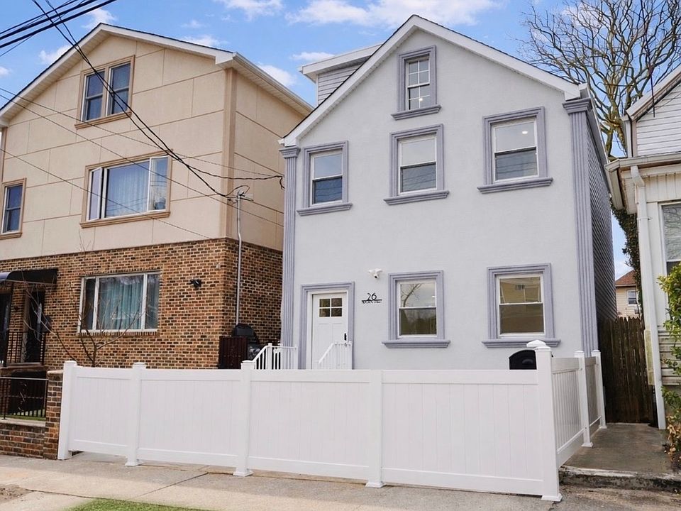 1st image of 33 Metcalfe St #1
