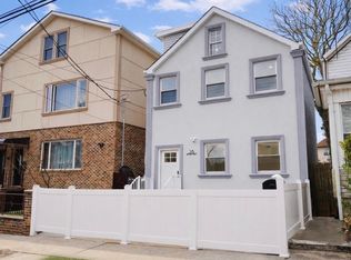 33 Metcalfe St #1, Staten Island, NY 10304
