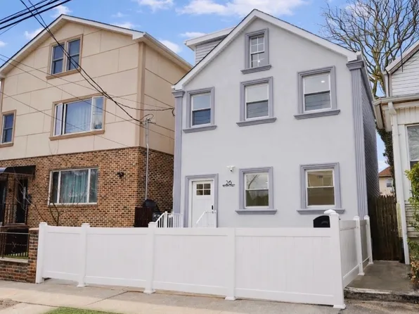 33 Metcalfe St #1, Staten Island, NY 10304