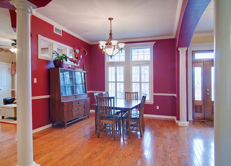 1st image of 4421 Edinburgh Pl