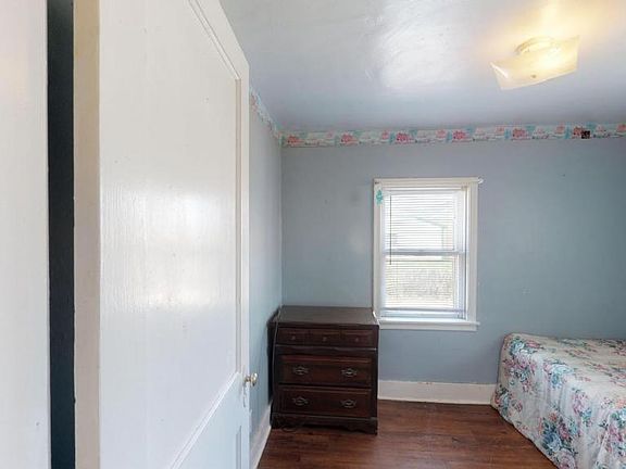 4th image of 315 E 19th Ave