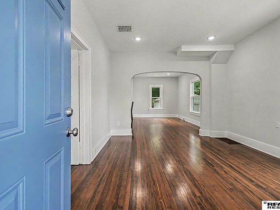 5th image of 4681 Mason St