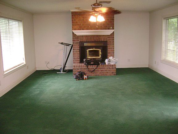 3rd image of 416 Lakeshore Dr